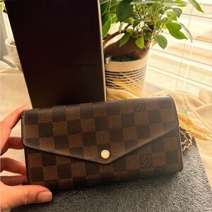 Authentic preloved Louis Vuitton Damier Ebene Long Woc